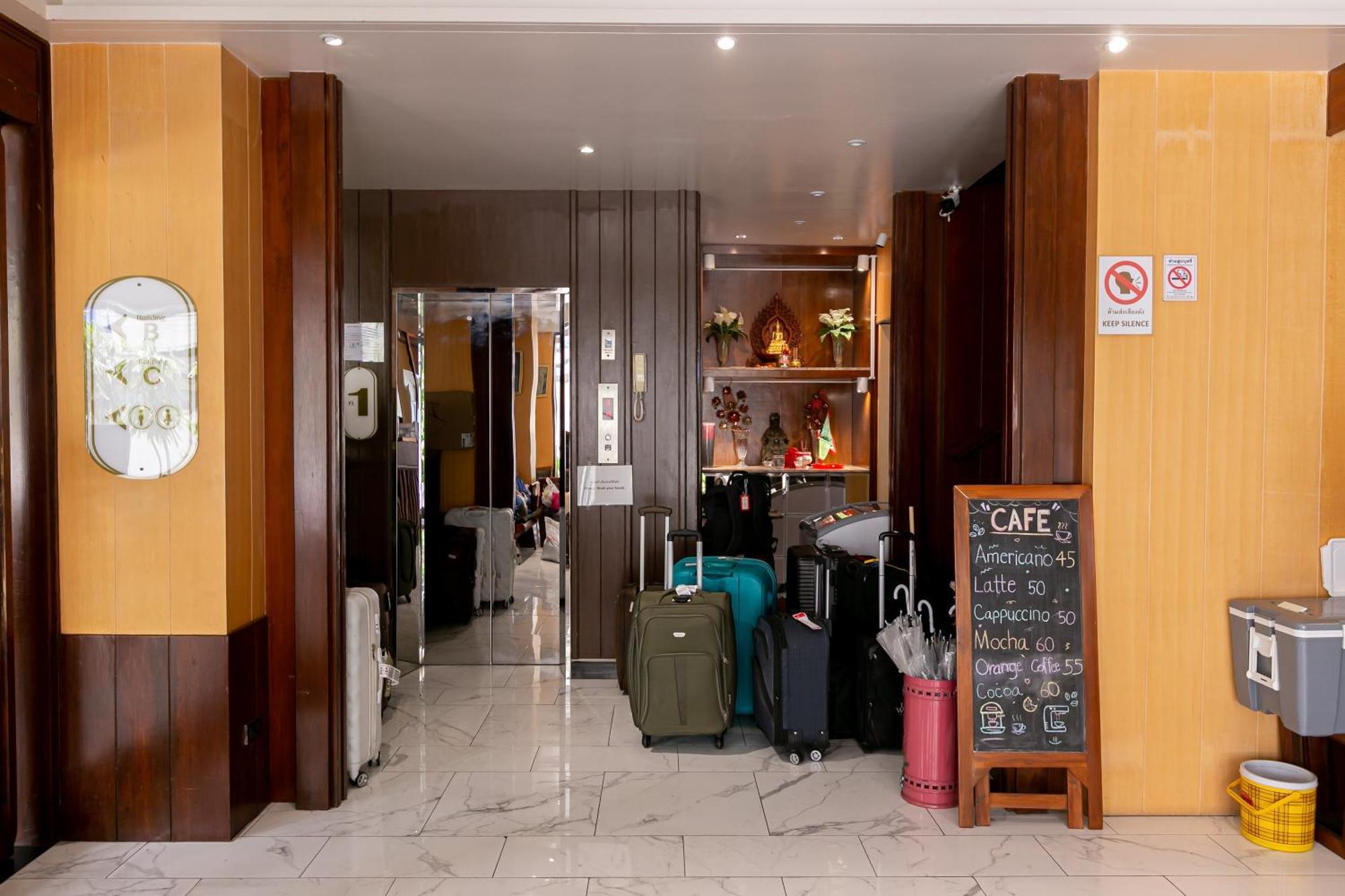 A Room Bangkok Sathorn المظهر الخارجي الصورة